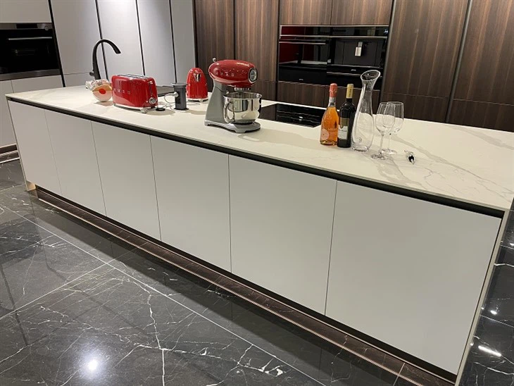 High Gloss Arc Angle Aluminium Edge Acrylic Finish Kitchen Cabinet (3)